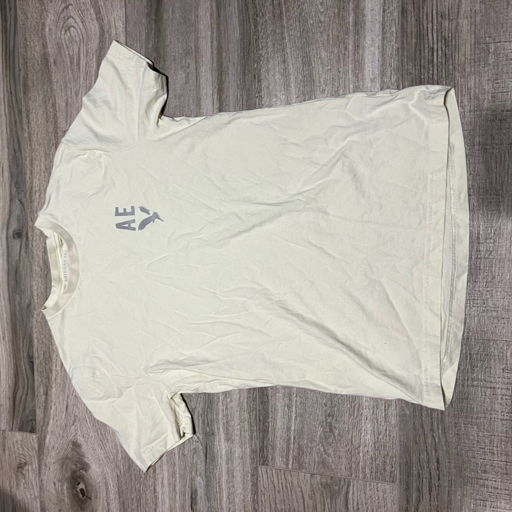 American Eagle Pastel yellow Tshirt size Xs unisex